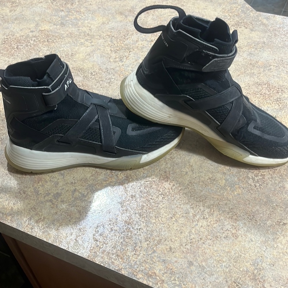 Mens APL basketball shoes